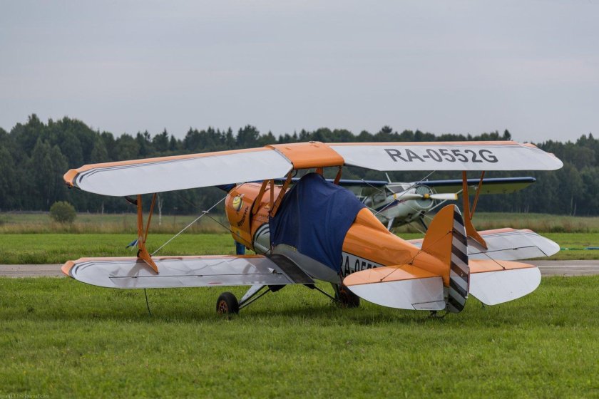 Самолет двухместный