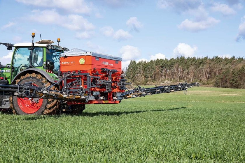 Разбрасыватель удобрений