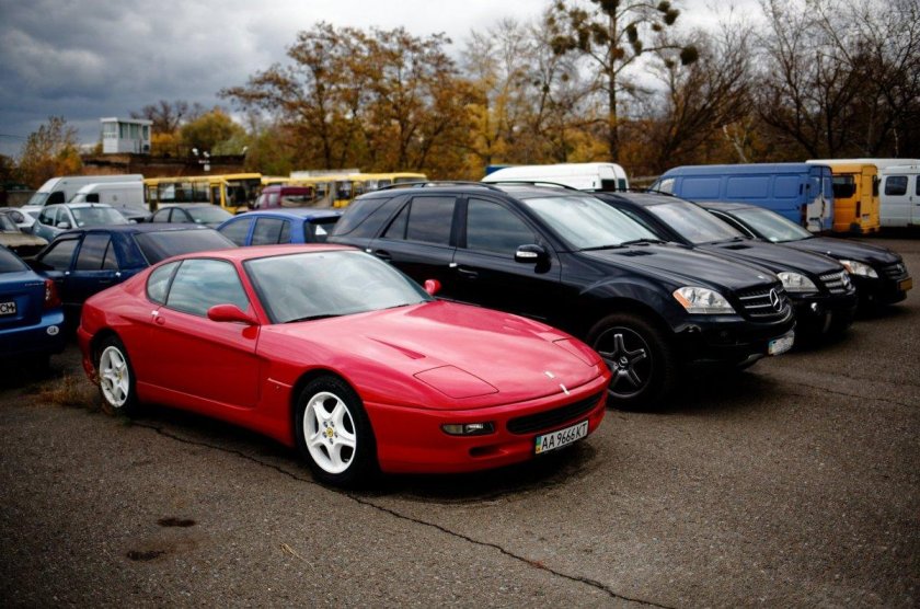 Конфискованные автомобили