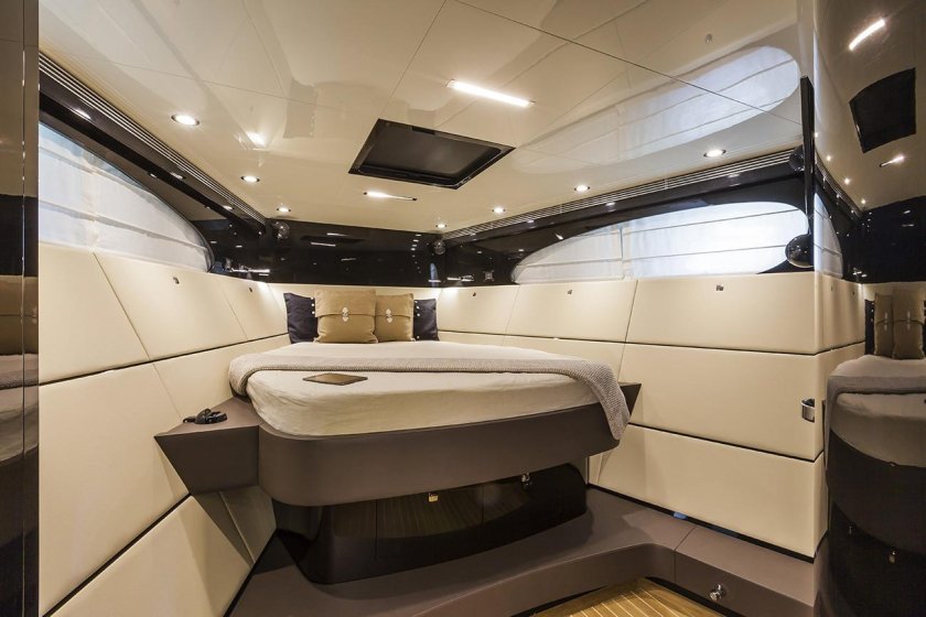 Azimut яхта 58 HT