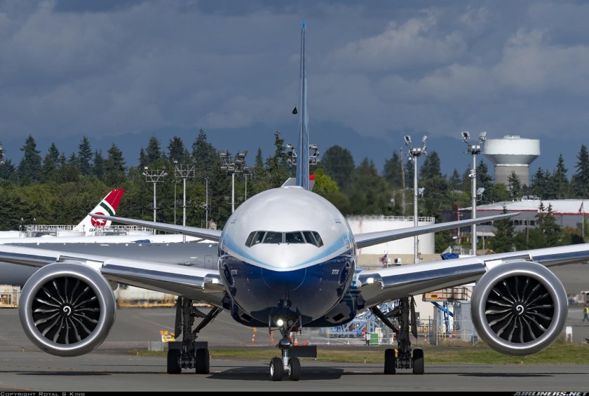 Боинг 777 9
