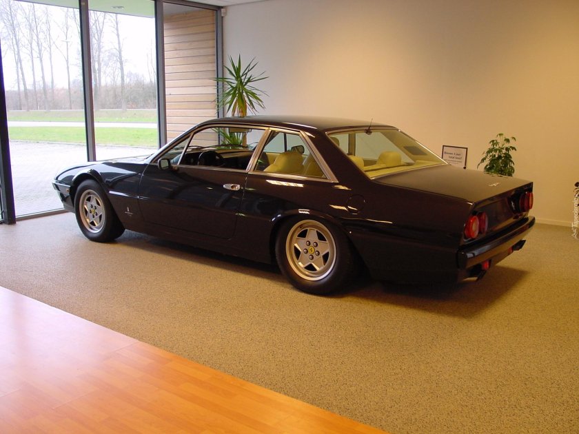Ferrari 412