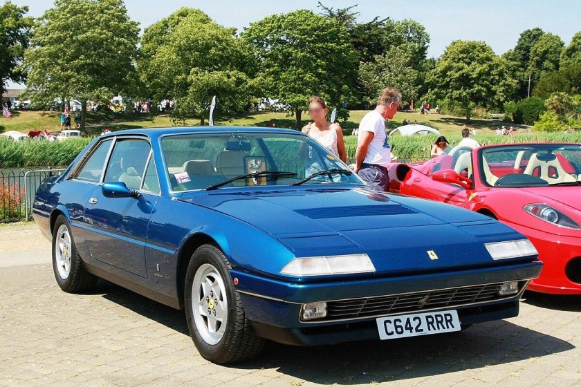 Ferrari 412i