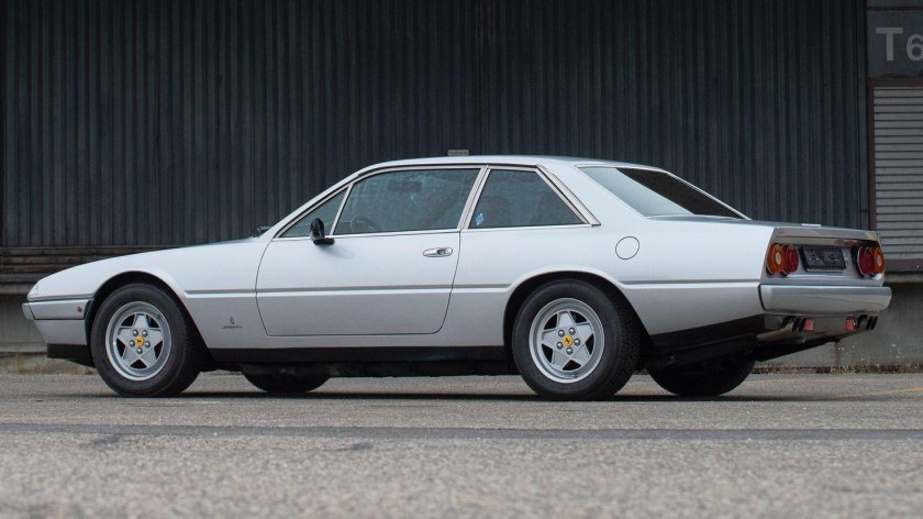 Ferrari 412