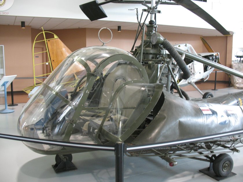 Полозковое шасси вертолета ансат