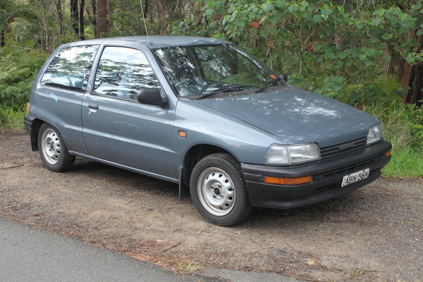 Daihatsu Charade g100