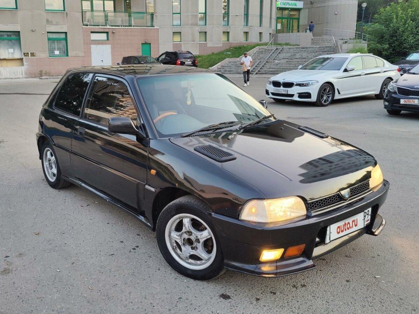 Daihatsu Charade g200