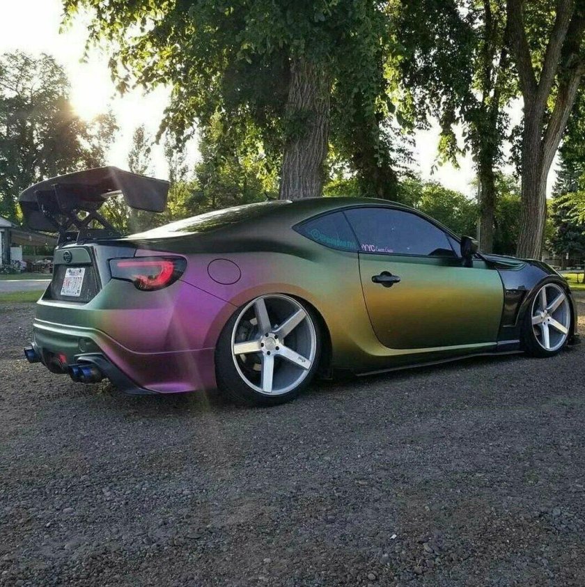 БМВ хамелеон 2023