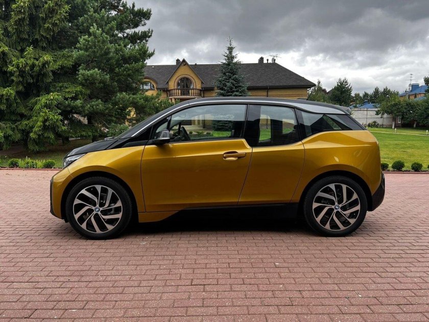 Электромобиль bmw i 3