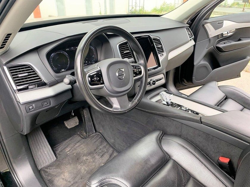 Volvo xc90 inscription