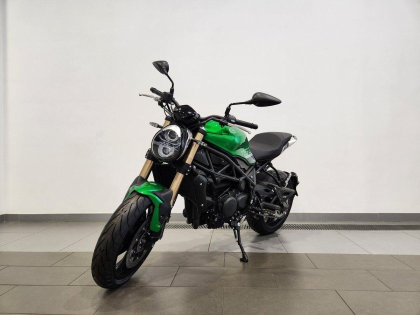 Мотоцикл benelli