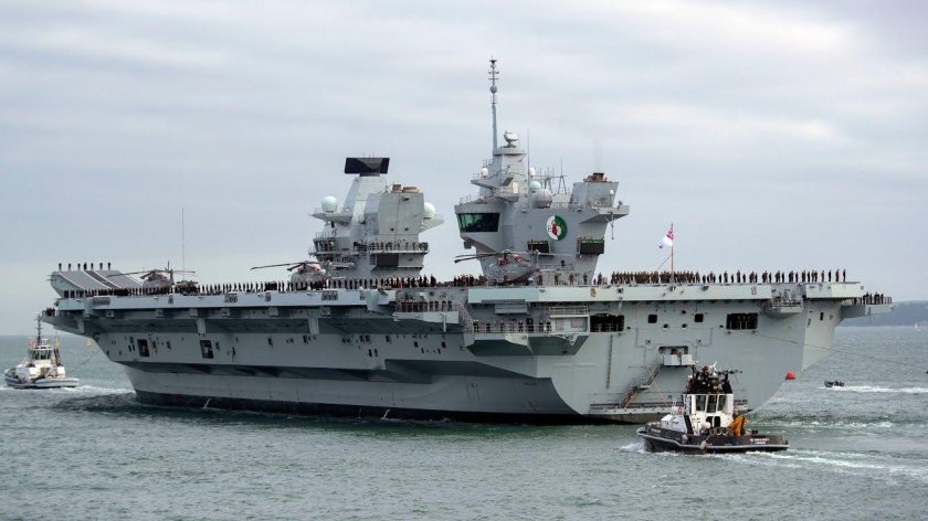 Авианосец Британии HMS Queen Elizabeth