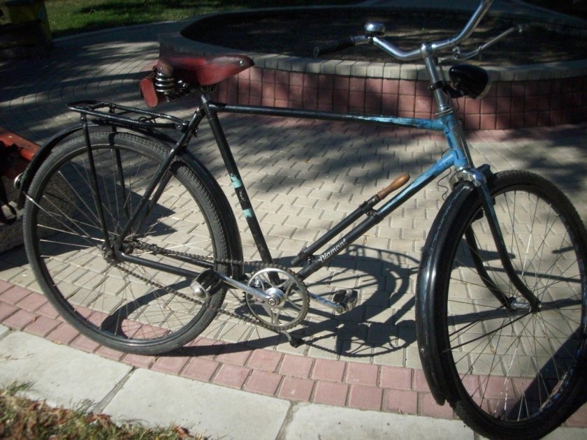 Старые велосипеды