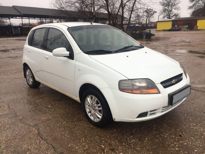 Шевроле Авео хэтчбек 2007 белый