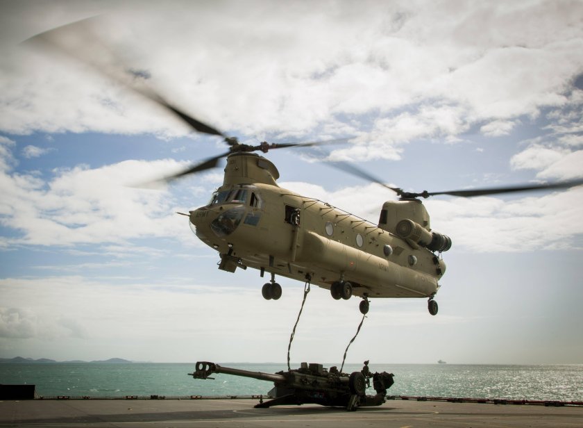 Вертолет Ch-47 Chinook