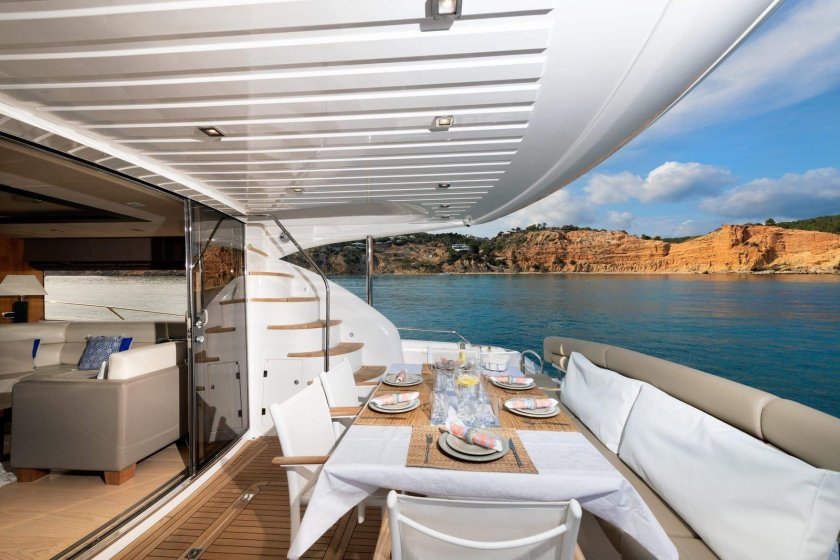 Яхта Манхэттен 70