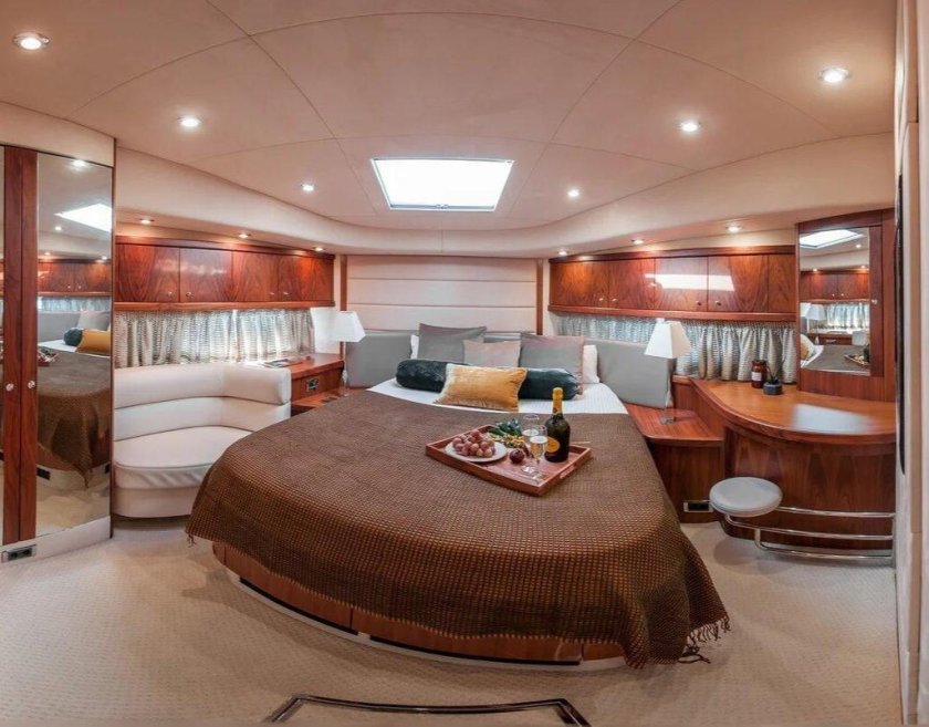 Яхта Sunseeker 70