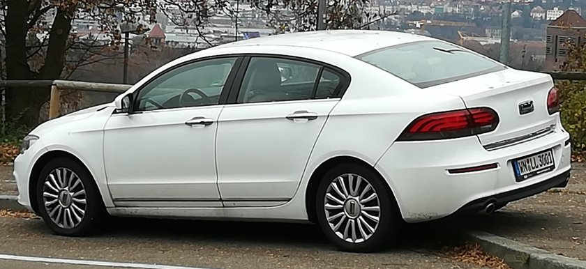 Qoros 3 sedan