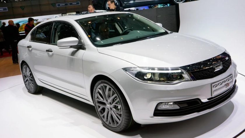 Qoros 3 sedan