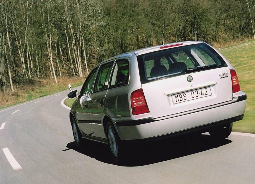 Skoda Octavia универсал 1.8