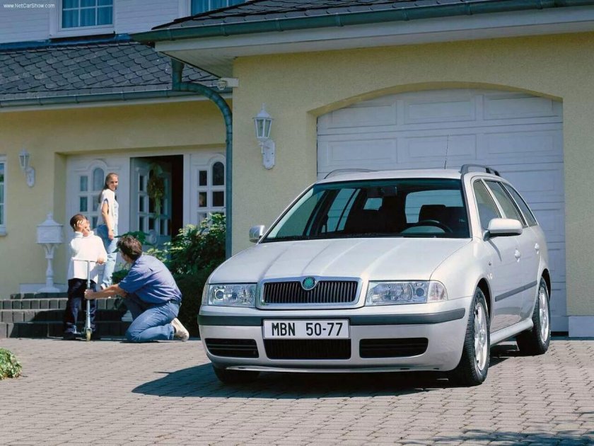 Skoda Octavia 1