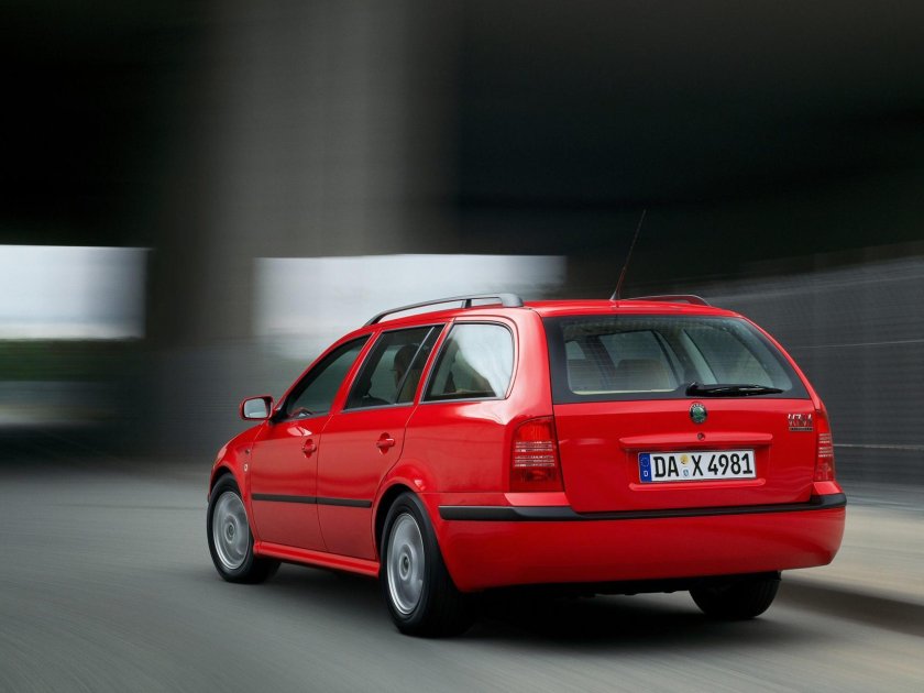 Skoda Octavia Combi 2000