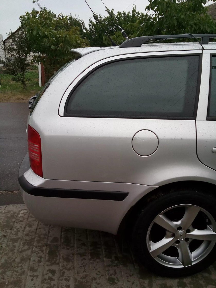 Спойлер Октавия тур Комби