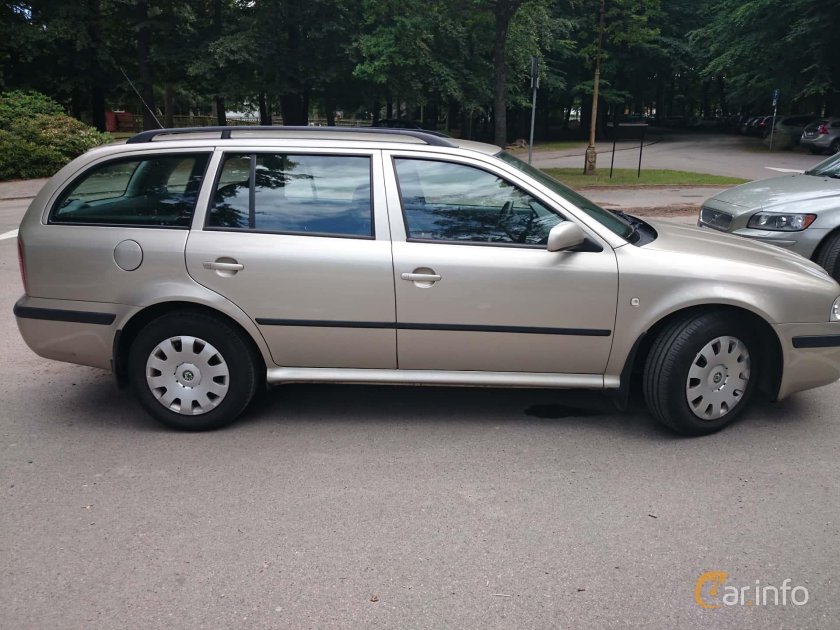 Skoda Octavia 2000 1.8t золотистый универсал