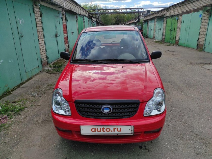 Автомобиль byd flyer