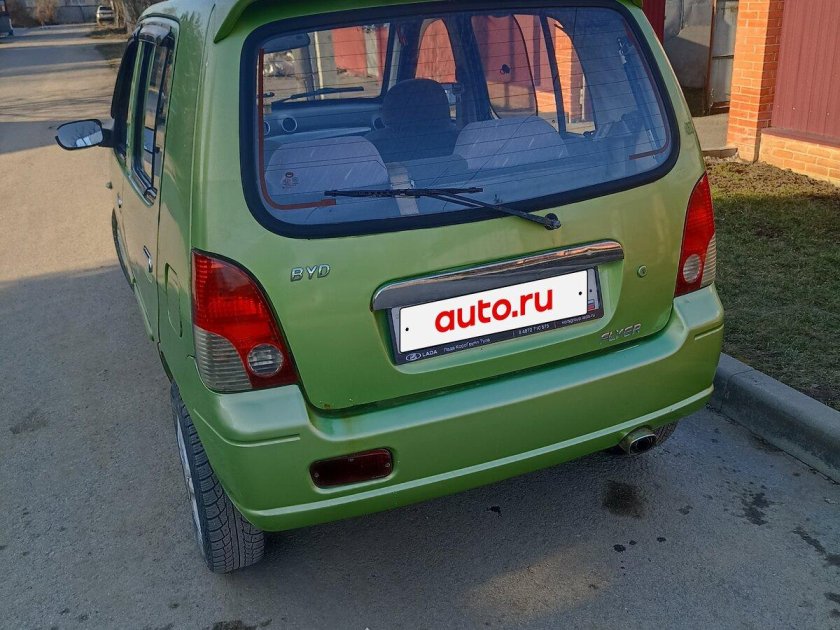 Byd flyer зеленая