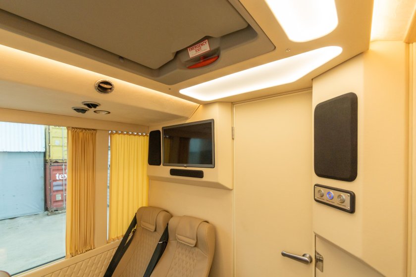 Микроавтобус mercedes