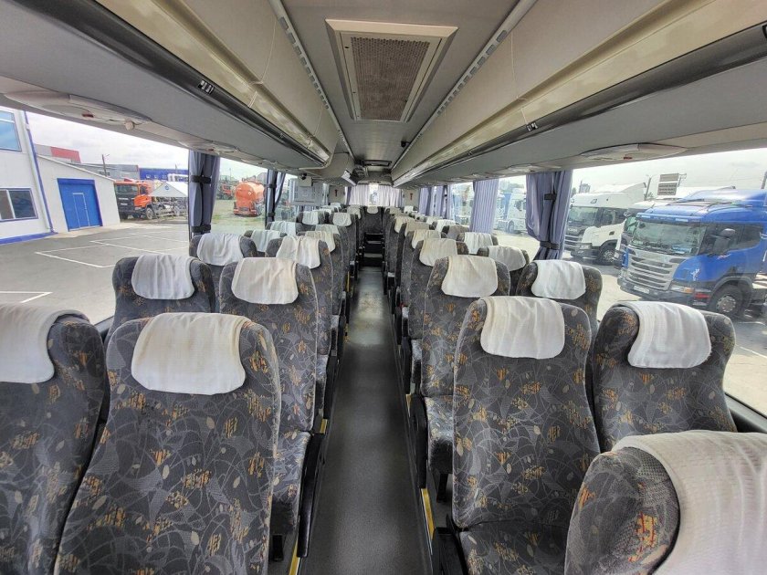 Автобус mercedes benz tourismo