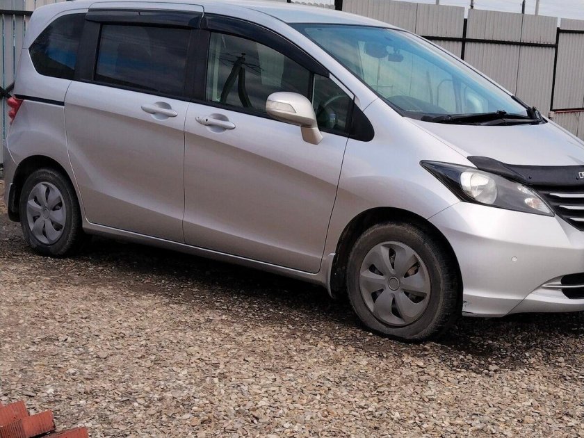 Хонда фрид 2012