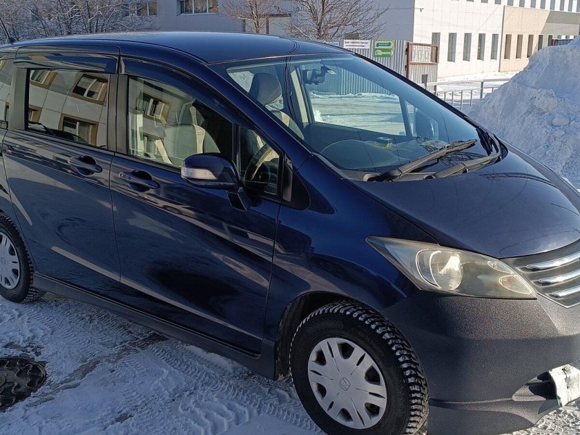 Хонда фрид 2009