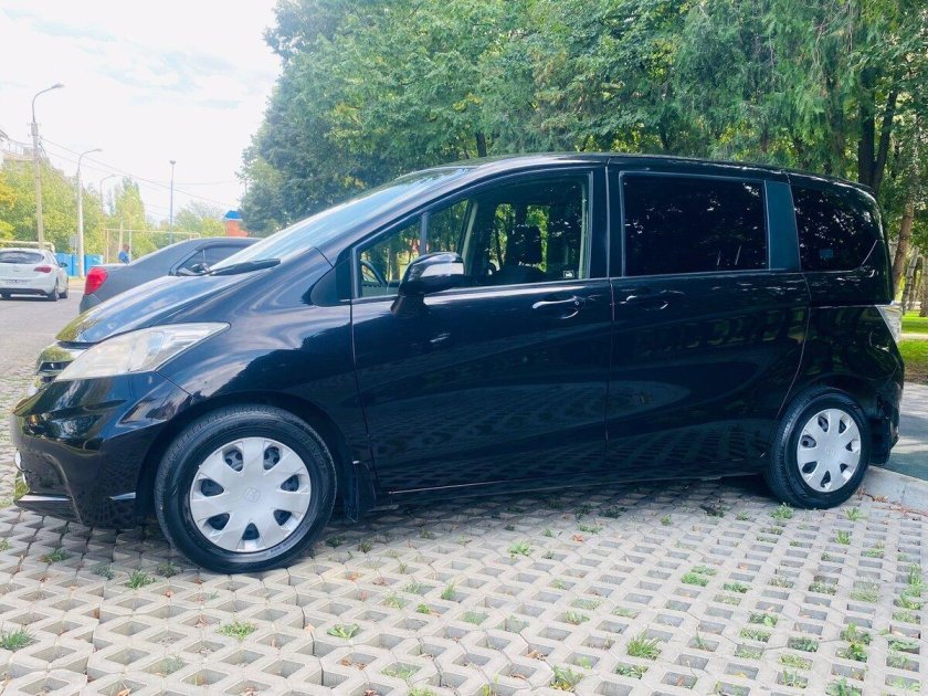 Хонда фрид 2012 года