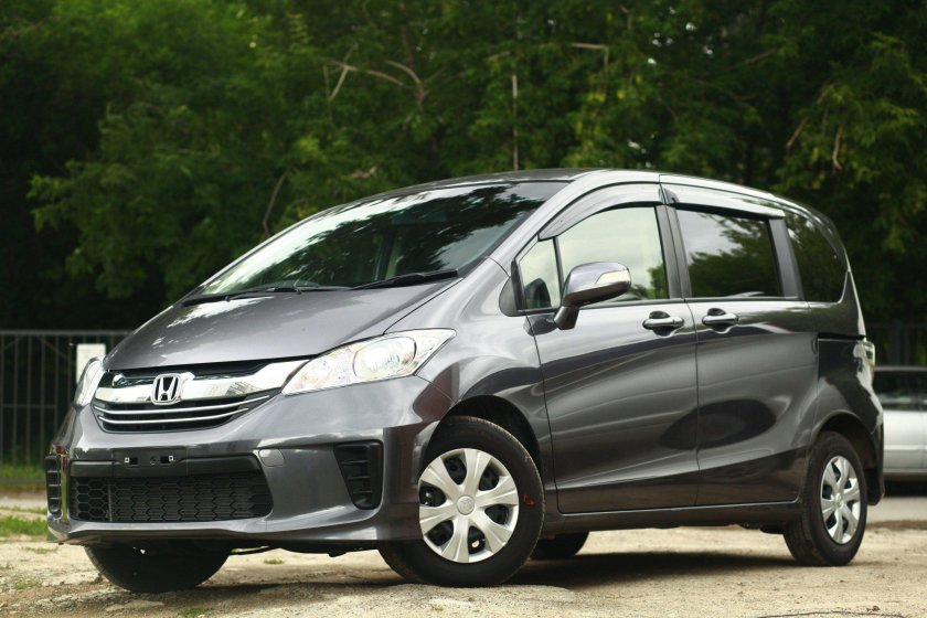 Honda freed Hybrid 2014