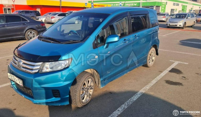 Хонда Фрид Спайк 2010