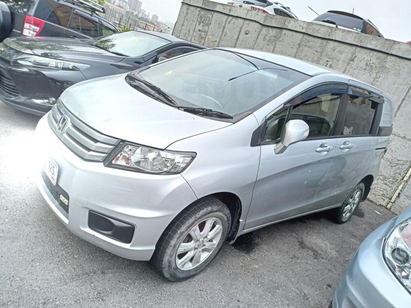 Хонда Фрид Спайк 2012