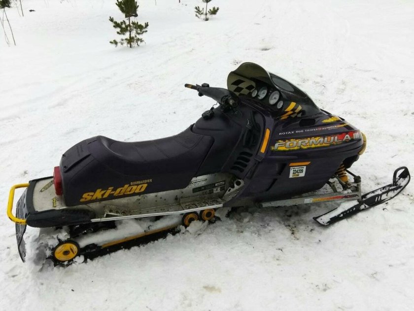 Снегоход Ski Doo Bombardier