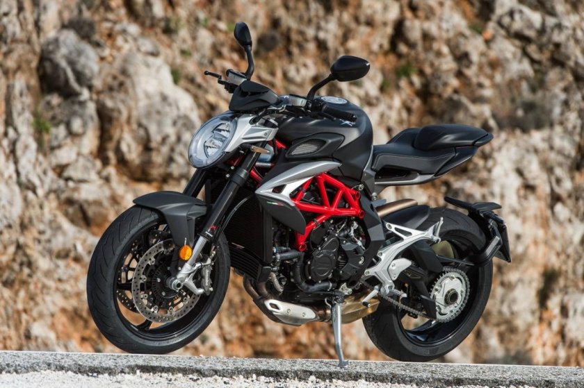 Мотоцикл MV Agusta brutale 800