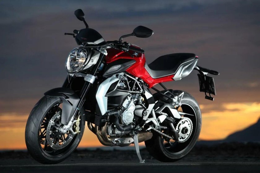 Мотоцикл МВ агуста брутале