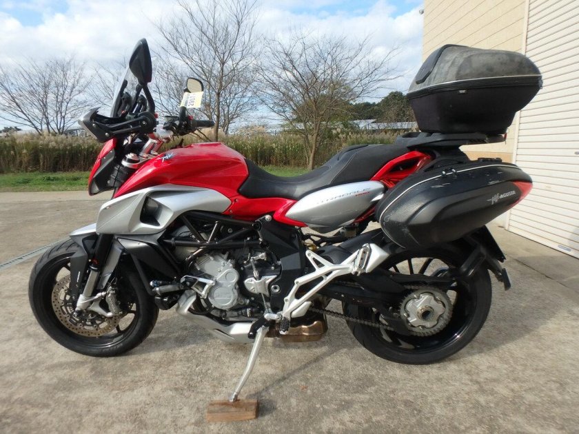 Mv agusta stradale 800