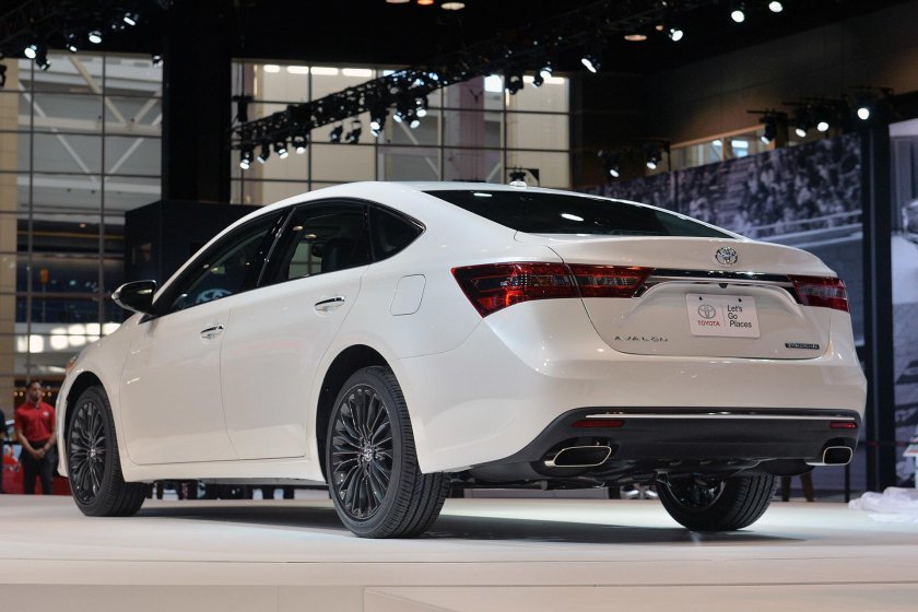 Toyota Avalon 2016