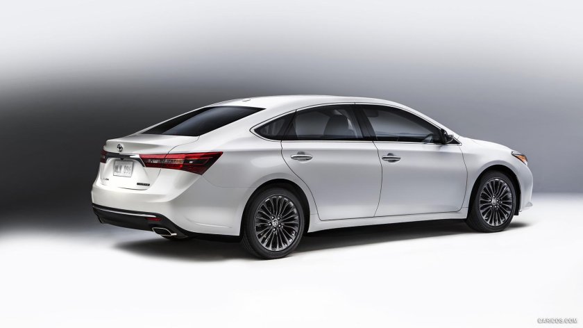 Toyota Avalon IV 2015