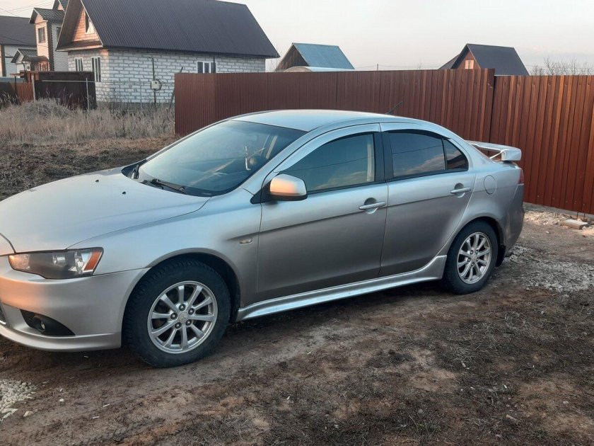 Митсубиси лансер x