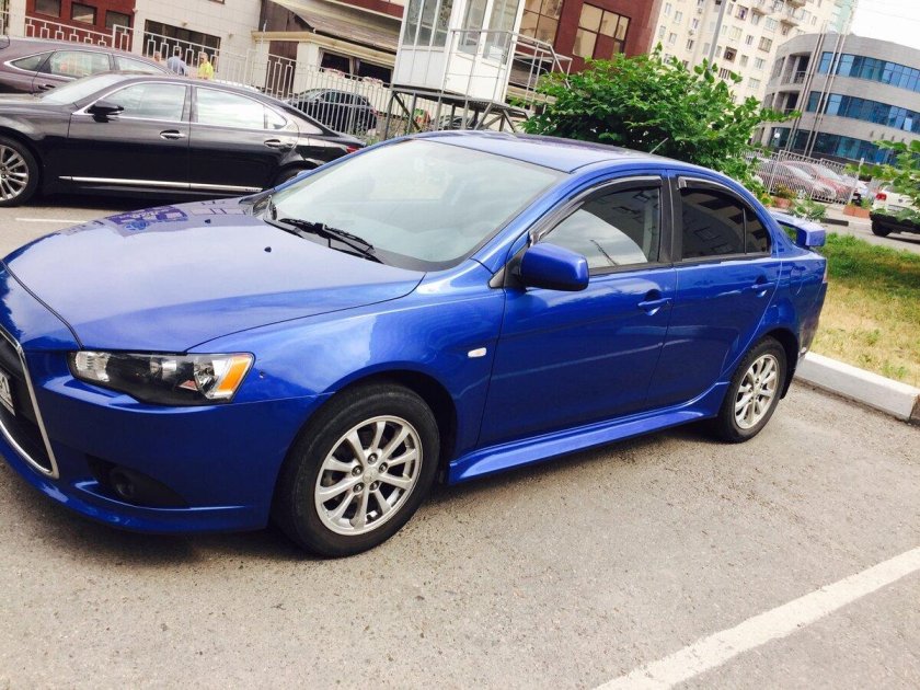 Митсубиси Лансер 10