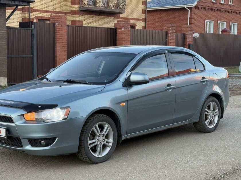 Mitsubishi lancer x рестайлинг 2011