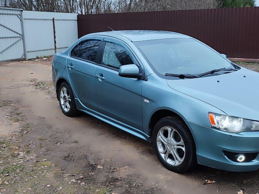 Митсубиси лансер 10 седан 2007