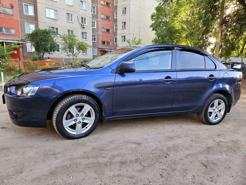 Mitsubishi lancer 2.0 2008