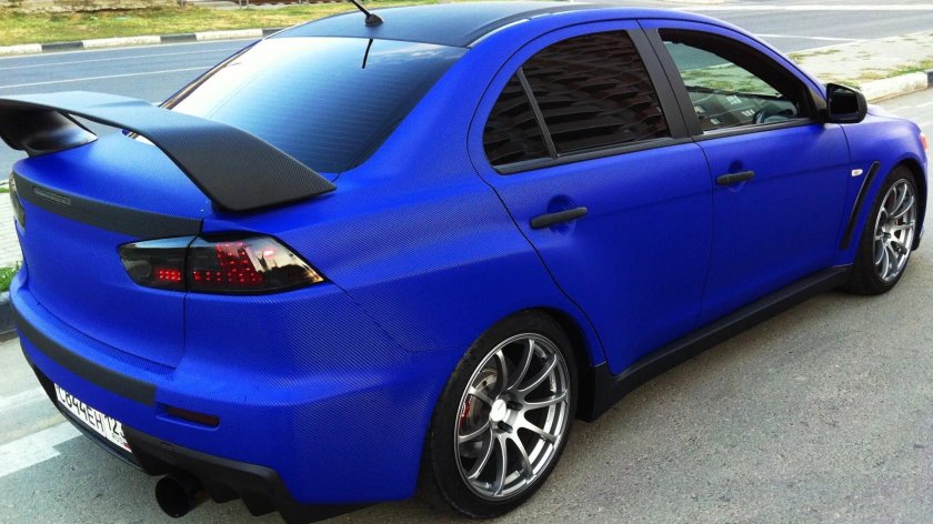 Митсубиси Лансер 10 матовый синий